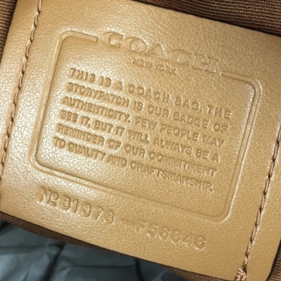 NWT Coach Large City Zip Tote - Picture 5 of 8